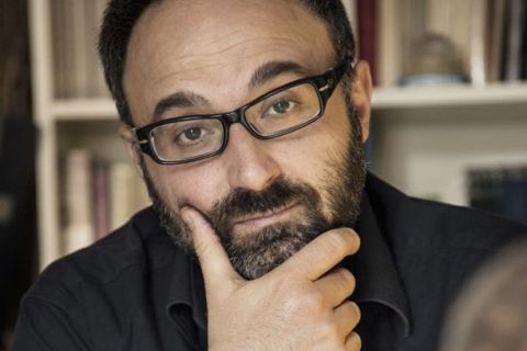 Scrittore, sceneggiatore e autore televisivo. È dottore di ricerca in Studi sulla rappresentazione visiva, e dal 2011 dirige la scuola di scrittura della Fondazione Bottega Finzioni - ETS. Vive e lavora a Bologna, dov'è nato nel 1971.