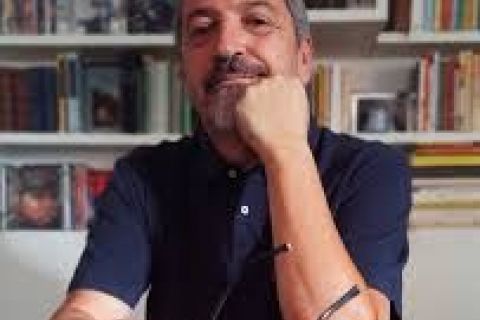 Laureato al DAMS di Bologna e diplomato alla LIFS (London Film School), i suoi documentari - molti dei quali realizzati con Alessandro Rossi - sono stati venduti a canali televisivi di tutto il mondo. Tra i più recenti, Vivere, che rischio sulla figura del noto scienziato Cesare Maltoni e nel 2020 debutta a Le giornate degli autori di Venezia 50 il film 50 - Santarcangelo Festival, documentario sulla storia del più innovativo festival delle arti della scena in Italia. Dall'incontro con Paolo Fresu nasce il documentario Musica da lettura ed esce in sala Berchidda Live - un viaggio nell'archivio Time in Jazz. Segue Arrivederci Berlinguer! e su Amazon Prime la serie comico umoristica Universitas Tenebrarum. È socio fondatore della casa di produzione Mammut Film.